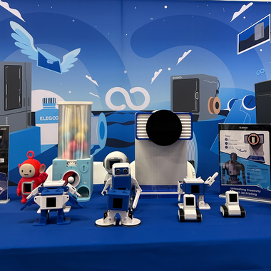 Open Sauce's Eye-catching Creations? Meet Elegoo's AI Robots, Glowing Cosplay Wings, and More, All 3D Printed
